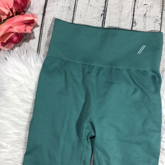 Tala Zinnia Sea Foam Seamless High Rise Leggings - Picture 11 of 14